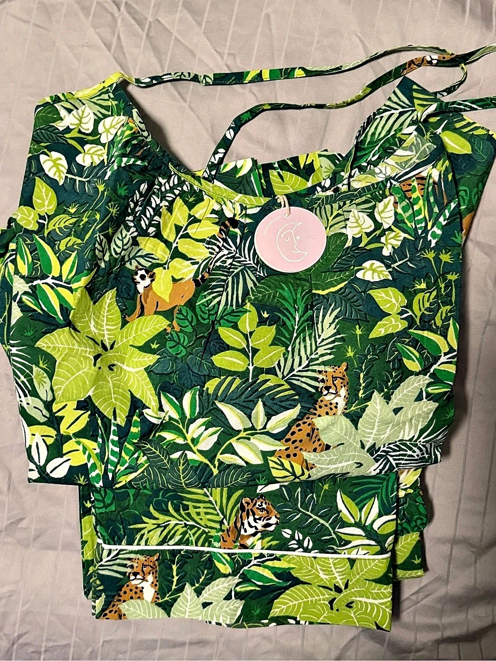 Print fresh Organic Cotton, cami/capri pj’s. Green tropical print with tigers